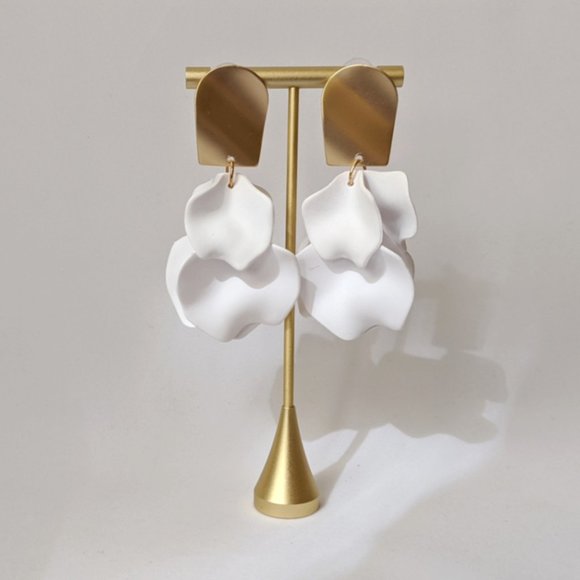 RawGems Jewelry - 💎 White Short Acrylic Earrings